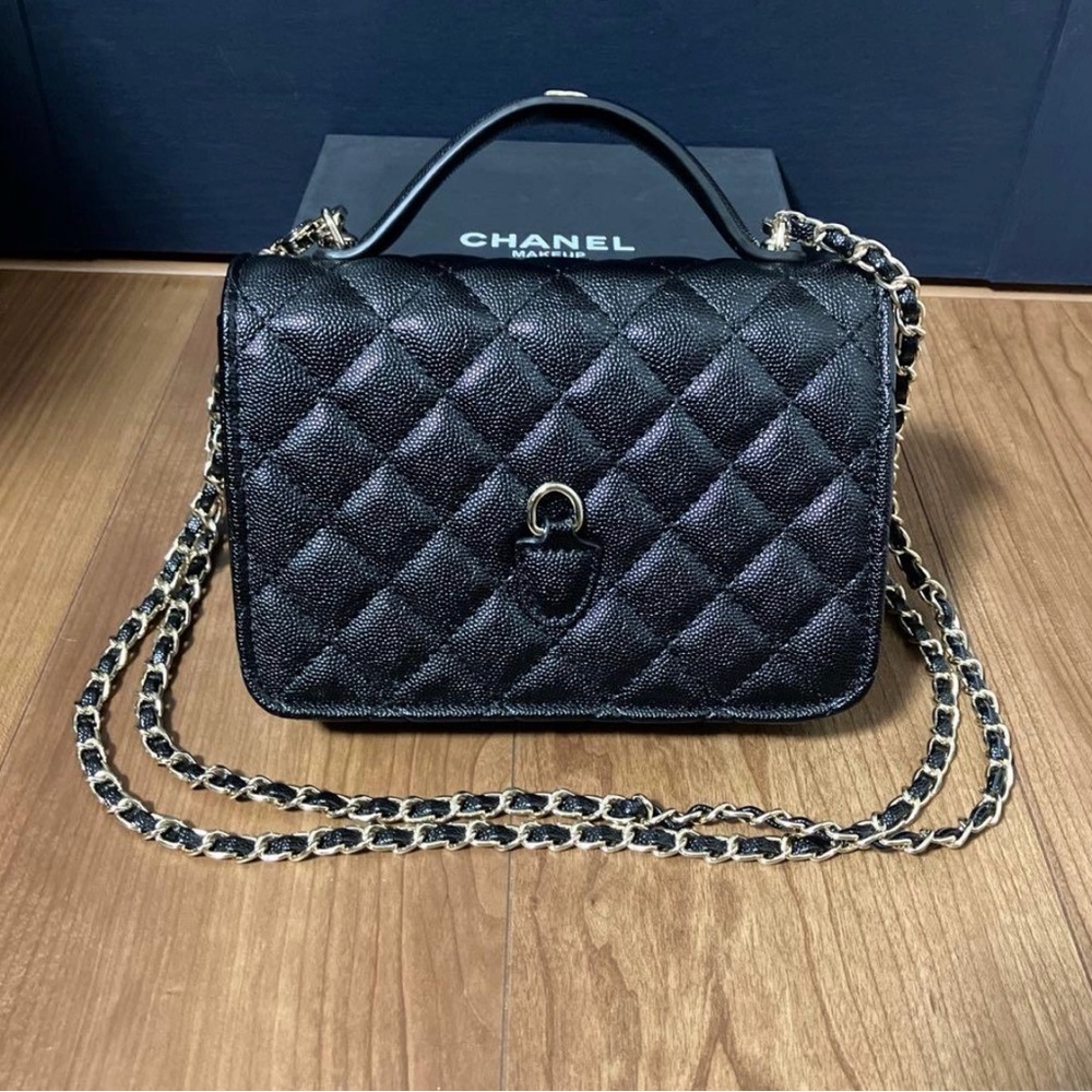 Chanel Makeup Bag - Picture 4 of 5